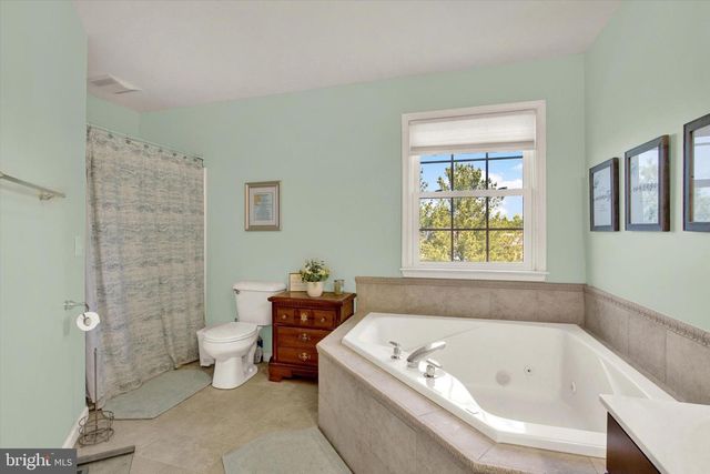 1451 WHEATFIELD DR, York, PA 17408
