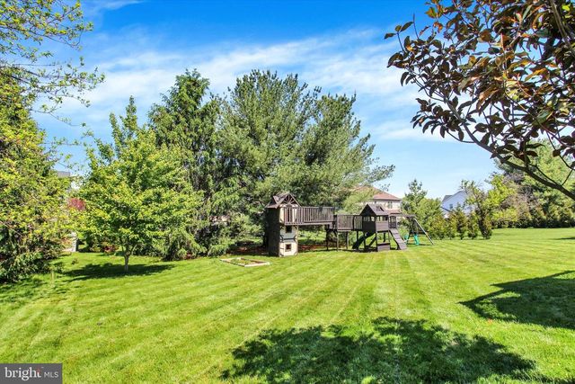 1451 WHEATFIELD DR, York, PA 17408