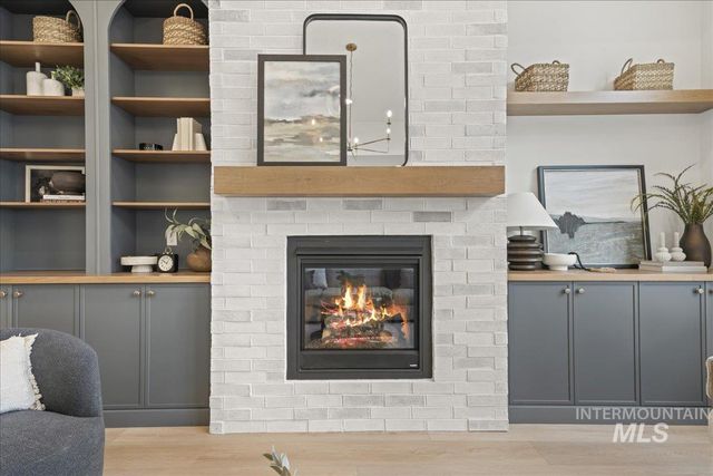 7326 W Runner Stone St, Eagle, ID 83616