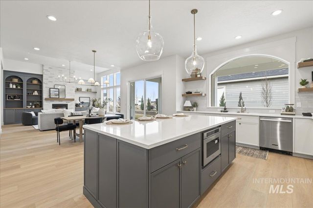 7326 W Runner Stone St, Eagle, ID 83616