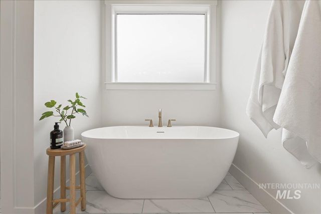 7326 W Runner Stone St, Eagle, ID 83616