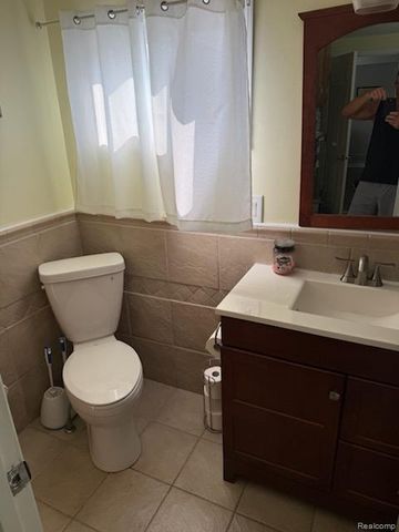 37805 Maplehill Street, Harrison Twp, MI 48045