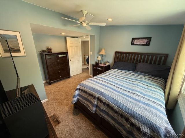 37805 Maplehill Street, Harrison Twp, MI 48045