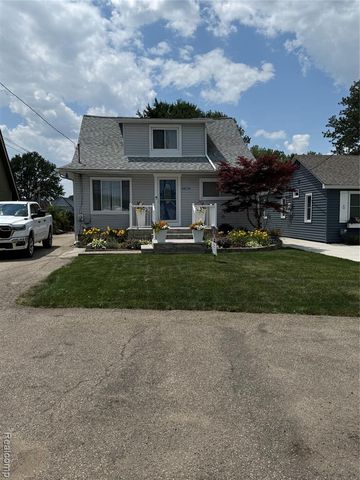 37805 Maplehill Street, Harrison Twp, MI 48045