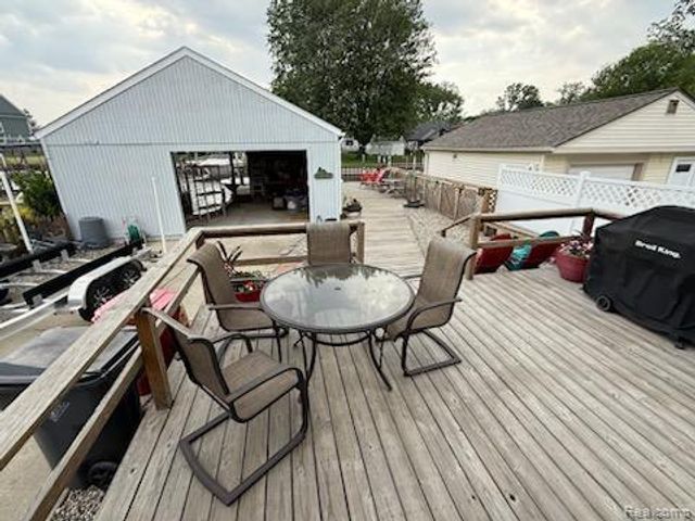 37805 Maplehill Street, Harrison Twp, MI 48045