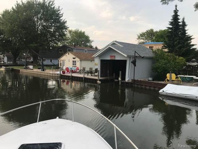 37805 Maplehill Street, Harrison Twp, MI 48045