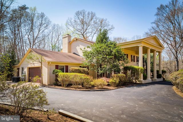 10525 SUMMERWIND LN, Fairfax Station, VA 22039