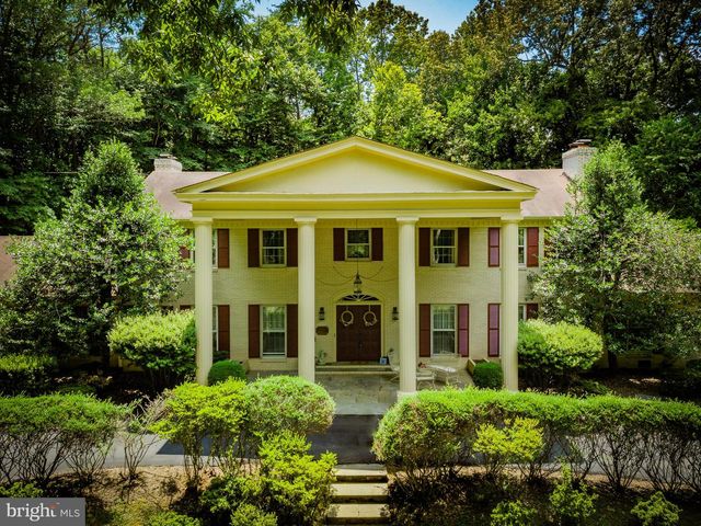 10525 SUMMERWIND LN, Fairfax Station, VA 22039