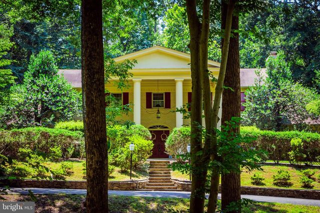 10525 SUMMERWIND LN, Fairfax Station, VA 22039
