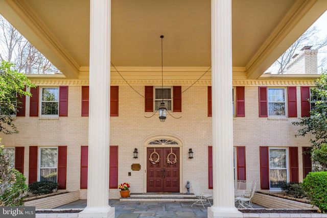 10525 SUMMERWIND LN, Fairfax Station, VA 22039