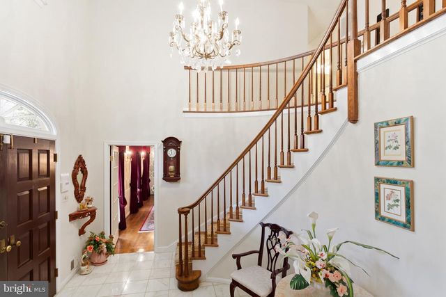 10525 SUMMERWIND LN, Fairfax Station, VA 22039