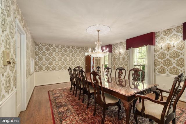 10525 SUMMERWIND LN, Fairfax Station, VA 22039
