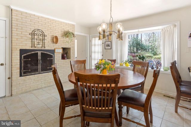 10525 SUMMERWIND LN, Fairfax Station, VA 22039