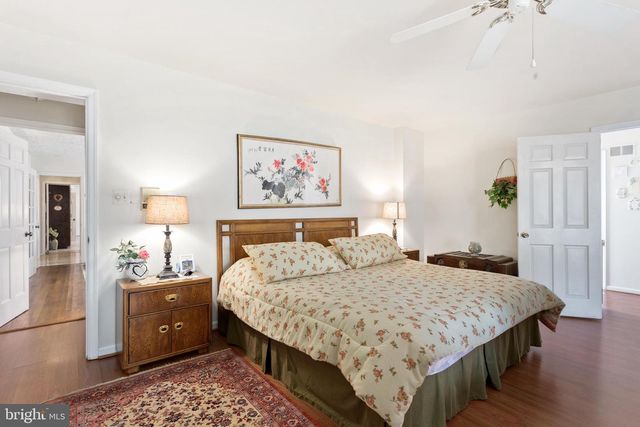 10525 SUMMERWIND LN, Fairfax Station, VA 22039