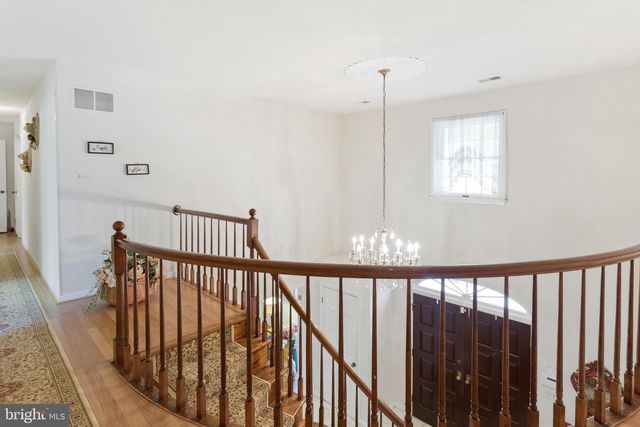 10525 SUMMERWIND LN, Fairfax Station, VA 22039