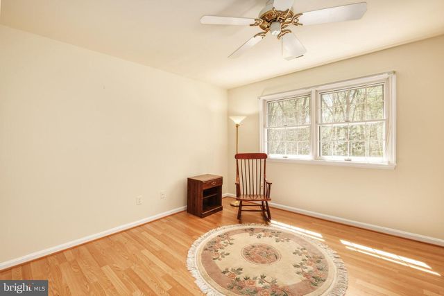 10525 SUMMERWIND LN, Fairfax Station, VA 22039