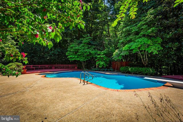 10525 SUMMERWIND LN, Fairfax Station, VA 22039