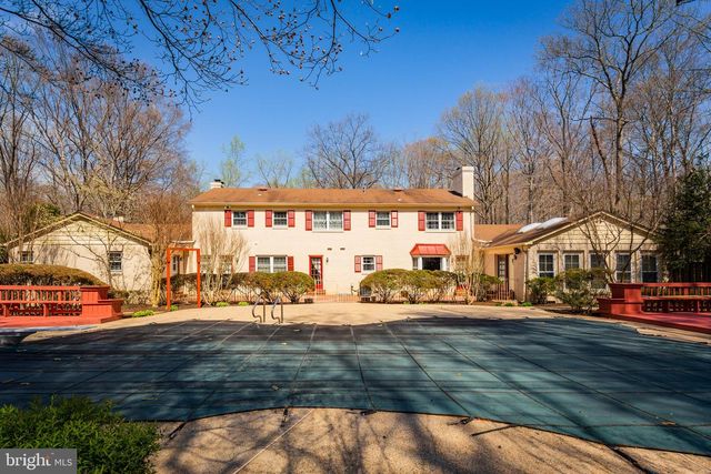 10525 SUMMERWIND LN, Fairfax Station, VA 22039