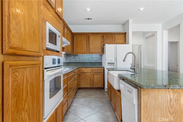 35841 Avignon Court, Winchester, CA 92596