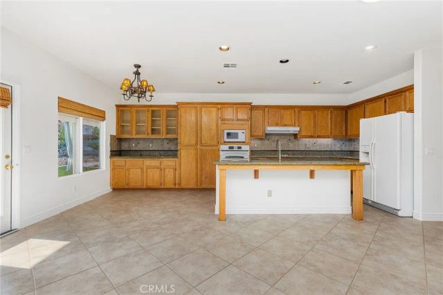 35841 Avignon Court, Winchester, CA 92596