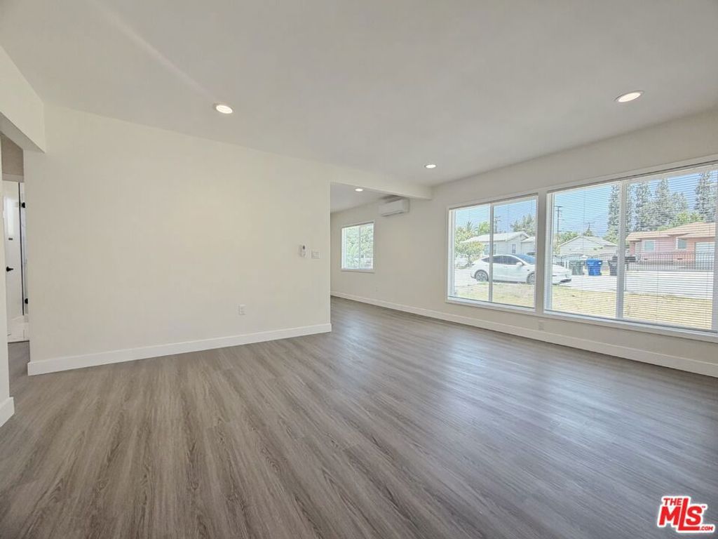 410 E Cherry Avenue, Monrovia, CA 91016