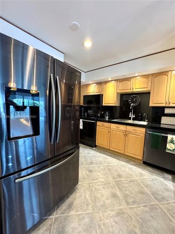 200 Diplomat Pkwy 530, Hallandale Beach, FL 33009