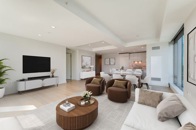 133 Seaport Blvd 2112, Boston, MA 02210