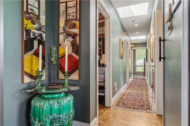 1789 Hastings Mill Rd, Upper St Clair, PA 15241