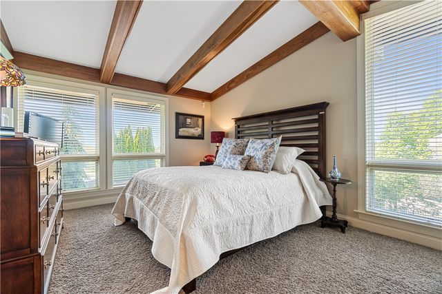 1789 Hastings Mill Rd, Upper St Clair, PA 15241