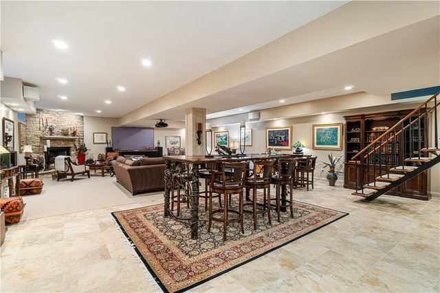 1789 Hastings Mill Rd, Upper St Clair, PA 15241