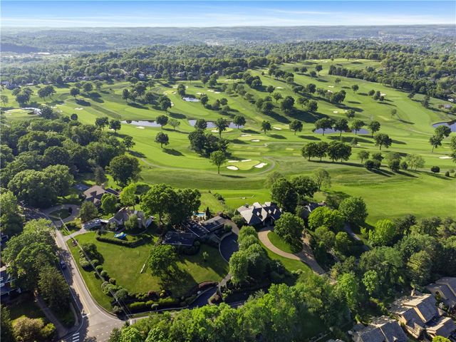 1789 Hastings Mill Rd, Upper St Clair, PA 15241