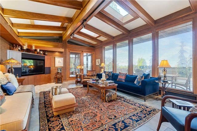 1789 Hastings Mill Rd, Upper St Clair, PA 15241