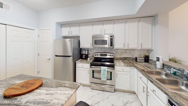 2228 Beach Drive, 1305, Gulfport, MS 39507