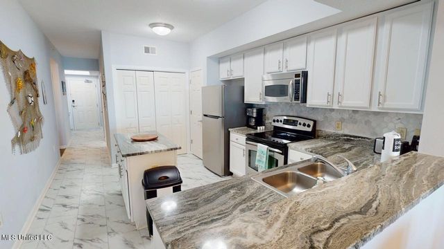 2228 Beach Drive, 1305, Gulfport, MS 39507