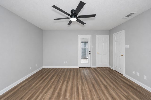 302 Anita Lane, Waxahachie, TX 75165