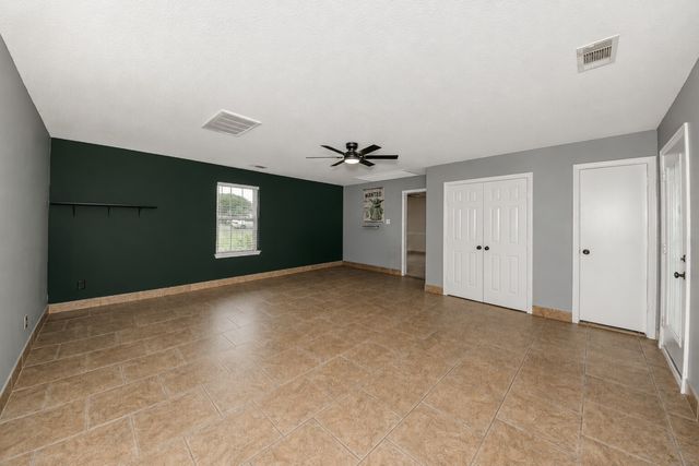 302 Anita Lane, Waxahachie, TX 75165