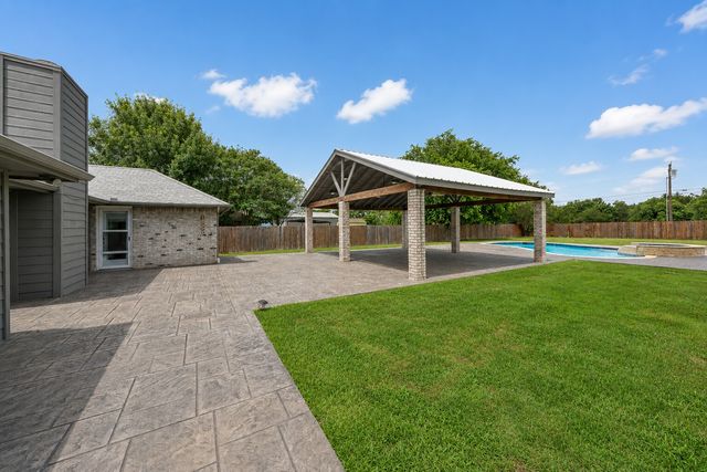 302 Anita Lane, Waxahachie, TX 75165