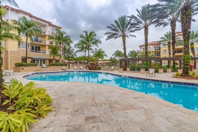 16101 EMERALD ESTATES Drive 146, Weston, FL 33331