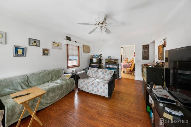 34 Henry Street, Port Reading, NJ 07064