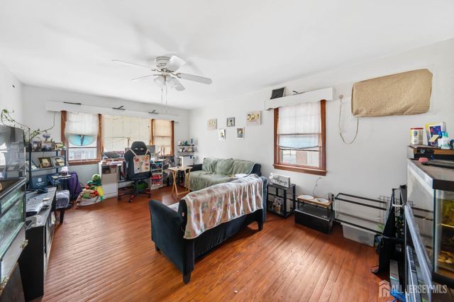 34 Henry Street, Port Reading, NJ 07064