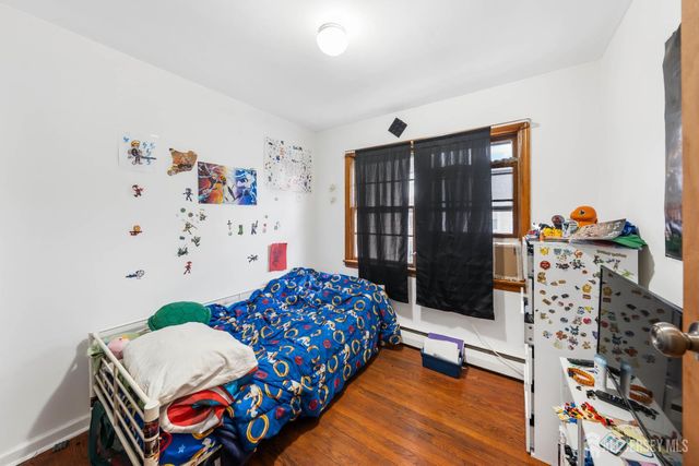 34 Henry Street, Port Reading, NJ 07064