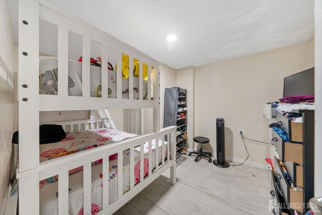 34 Henry Street, Port Reading, NJ 07064