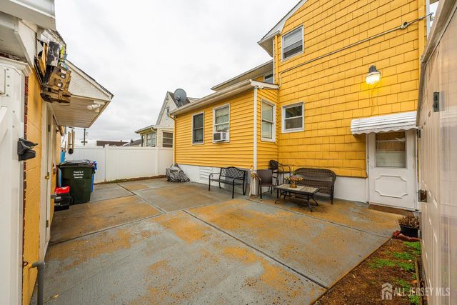 34 Henry Street, Port Reading, NJ 07064