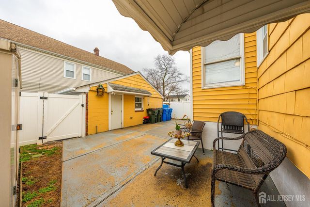 34 Henry Street, Port Reading, NJ 07064