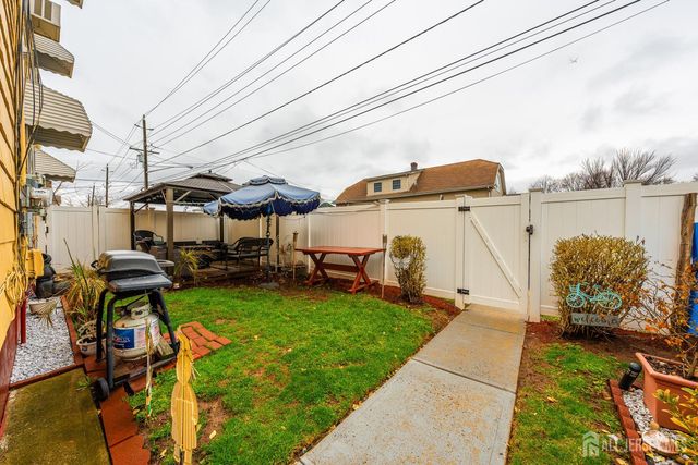 34 Henry Street, Port Reading, NJ 07064