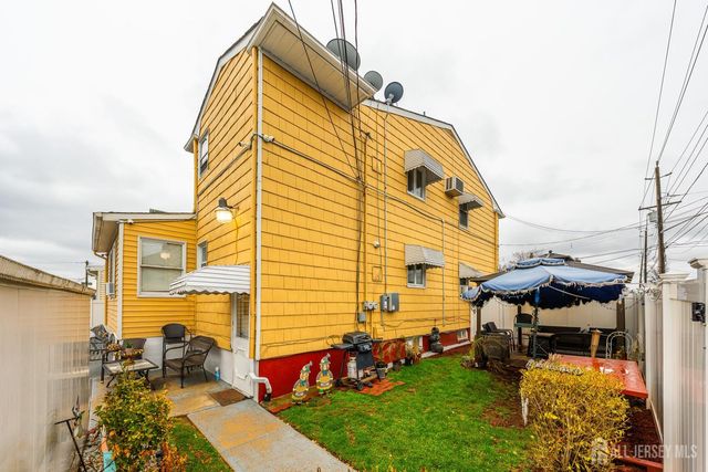 34 Henry Street, Port Reading, NJ 07064