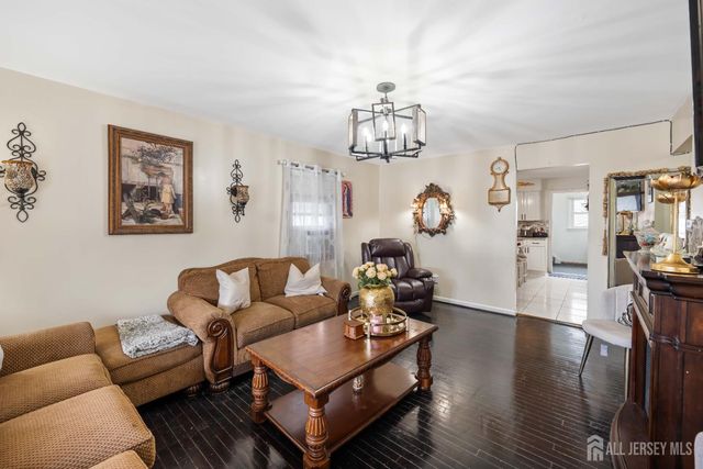 34 Henry Street, Port Reading, NJ 07064