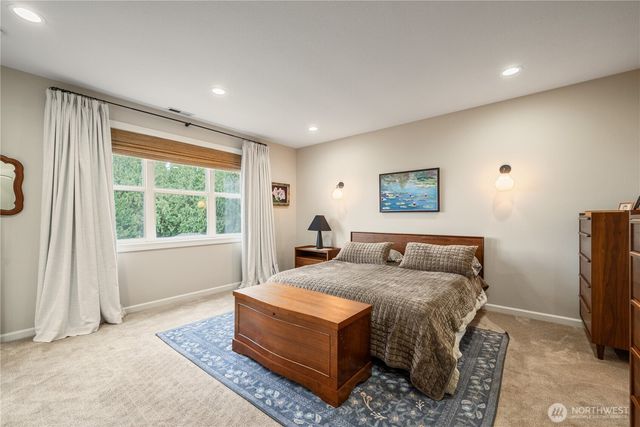 250 W St James Place, Longview, WA 98632