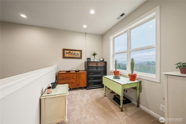 250 W St James Place, Longview, WA 98632