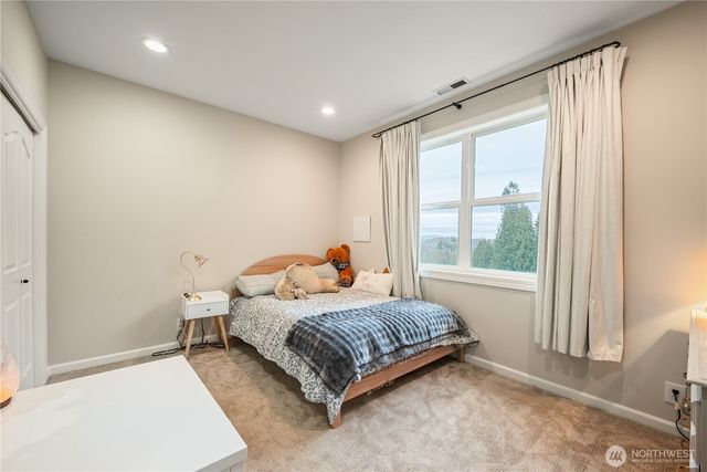 250 W St James Place, Longview, WA 98632